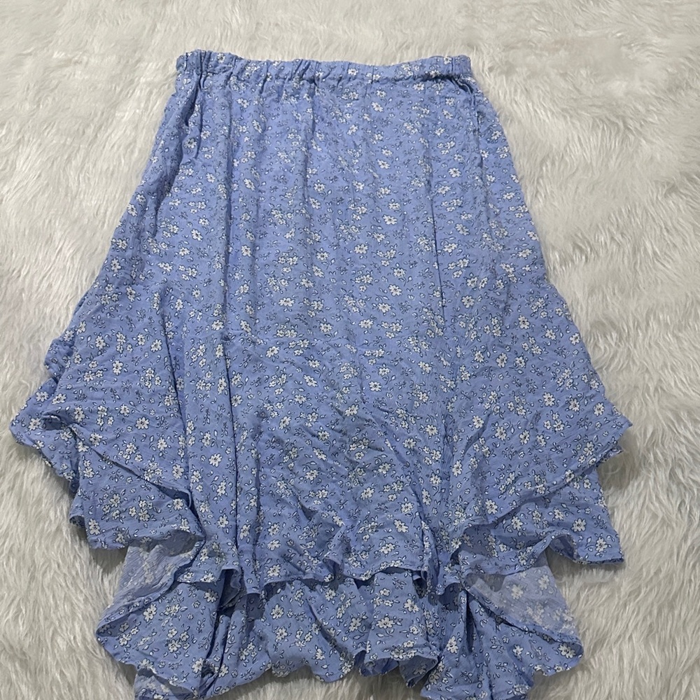 Chic Floral High-Low Skirt in Light Blue - Picture 7 of 8
